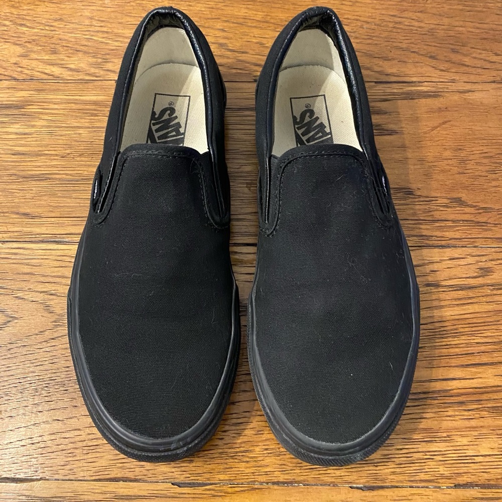 Black Slip On Vans- Men’s sz 6